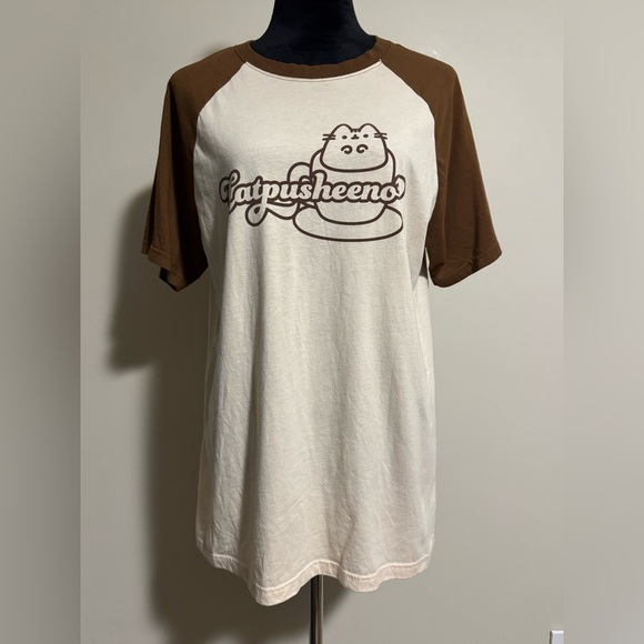 Pusheen Tops - EUC Pusheen Brown and Cream Catpusheeno Graphic T-Shirt size medium